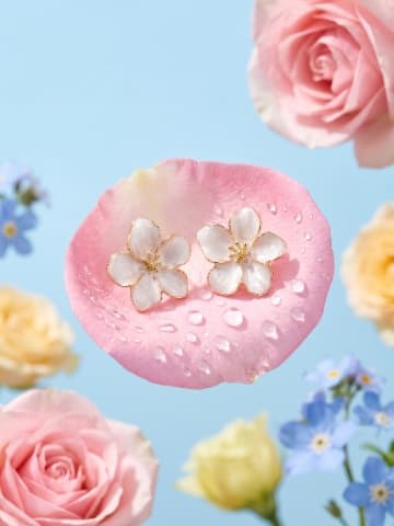Dewy Petal Float