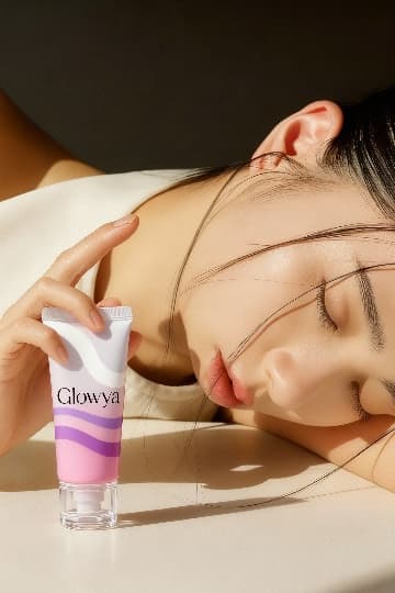 Cosmetic Model06